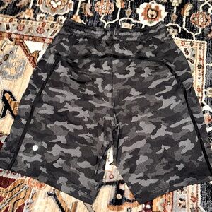Men’s Lululemon Surge Liner-less Short 6”